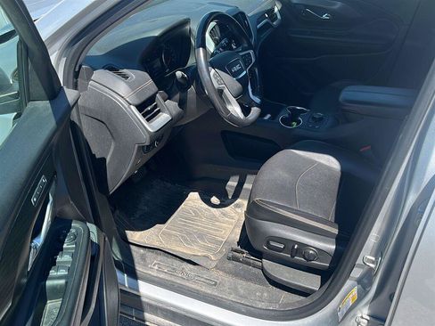 Used 2020 GMC Terrain SLT w/ Preferred Package FWD image 4