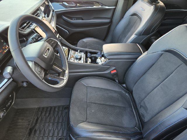 Used 2023 Jeep Grand Cherokee Trailhawk w/ Advanced Protech Group II AWD/4WD image 15