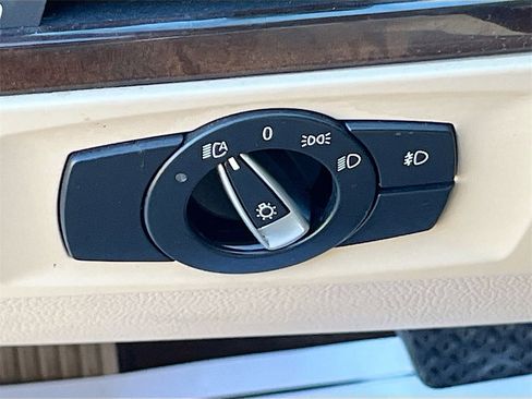 Used 2011 BMW 328i Sedan w/ Premium Pkg image 10