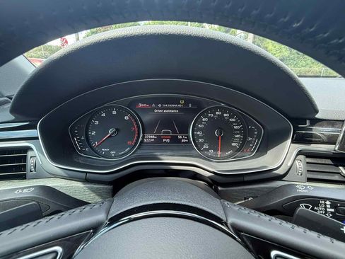 Used 2020 Audi A4 2.0T Premium image 10