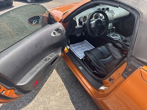 Used 2005 Nissan 350Z Touring image 27