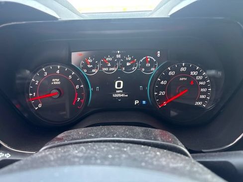 Used 2018 Chevrolet Camaro SS RWD image 7