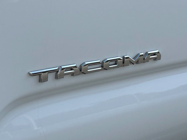 Used 2023 Toyota Tacoma TRD Off-Road AWD/4WD image 12