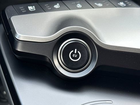 Used 2025 Kia EV6 Wind image 22