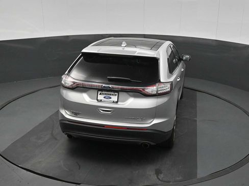 Used 2017 Ford Edge Titanium w/ Equipment Group 301A AWD/4WD image 44