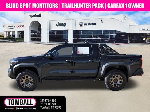 Used 2024 Toyota Tacoma Trailhunter image 4