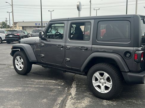 Used 2023 Jeep Wrangler Sport S image 7
