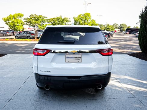 Used 2020 Chevrolet Traverse LS FWD image 9