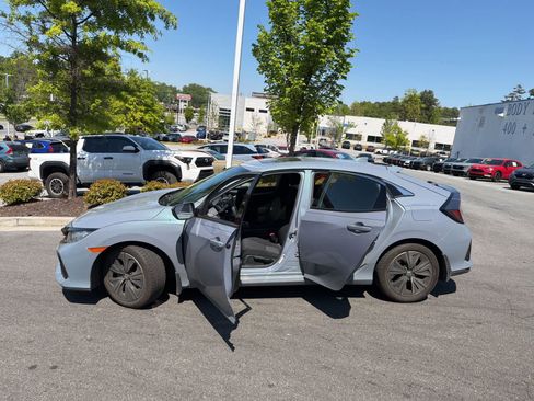 Used 2019 Honda Civic EX image 17