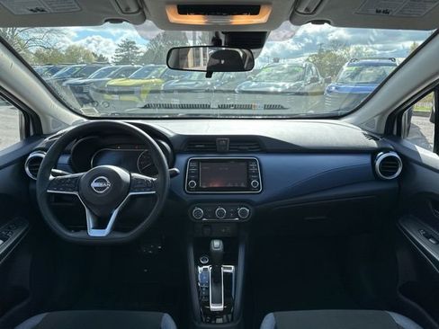 Used 2025 Nissan Versa SV w/ Trunk Package FWD image 10
