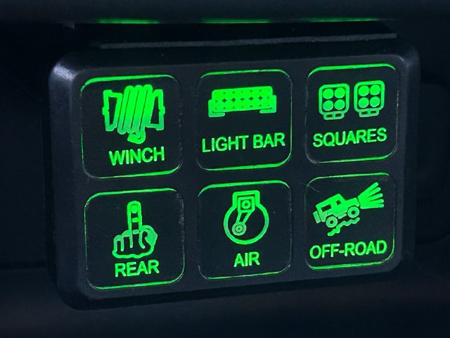 Used 2018 Chevrolet Colorado ZR2 AWD/4WD image 18