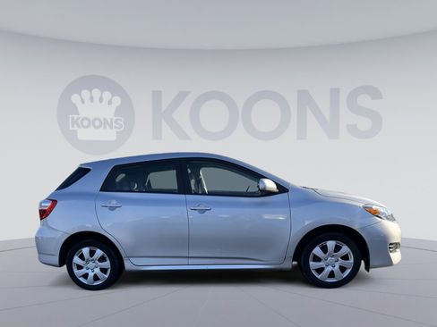 Used 2009 Toyota Matrix S image 8