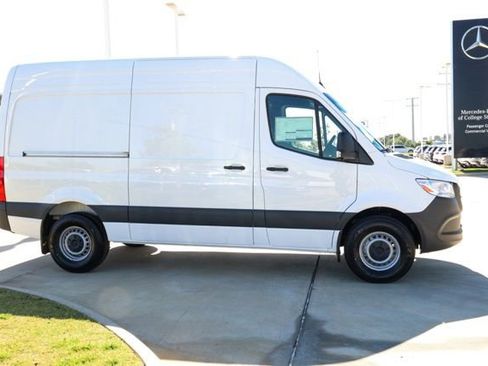 New 2026 Mercedes-Benz Sprinter 2500 image 2