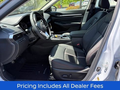 New 2026 Nissan Altima 2.5 SR FWD image 17