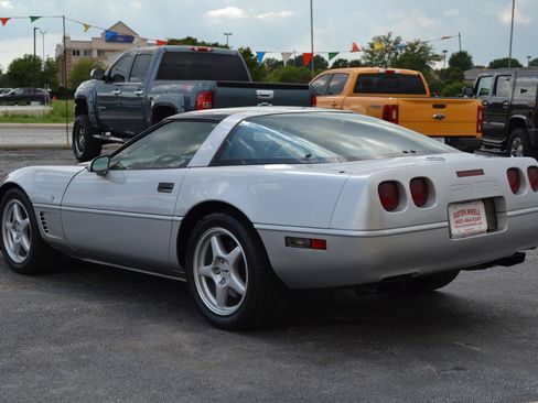 Used 1996 Chevrolet Corvette Coupe RWD image 7
