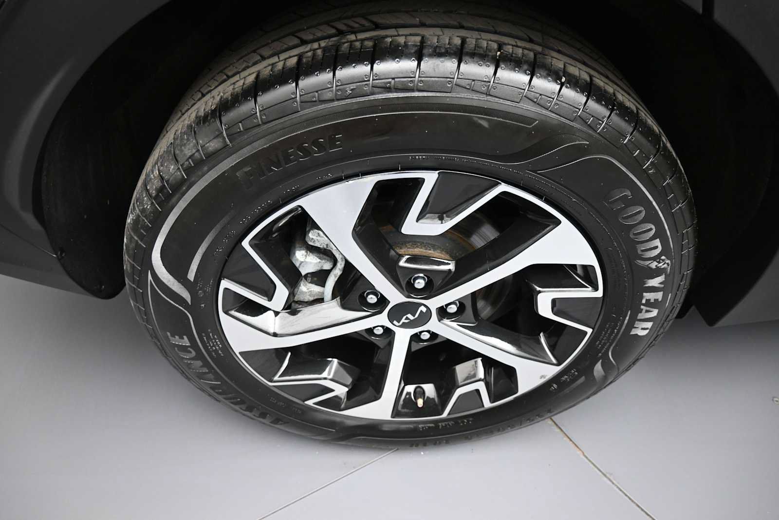 Certified 2023 Kia Sportage EX AWD/4WD image 11