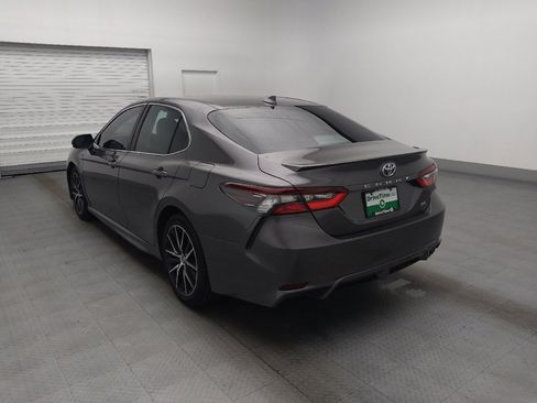 Used 2021 Toyota Camry SE FWD image 5