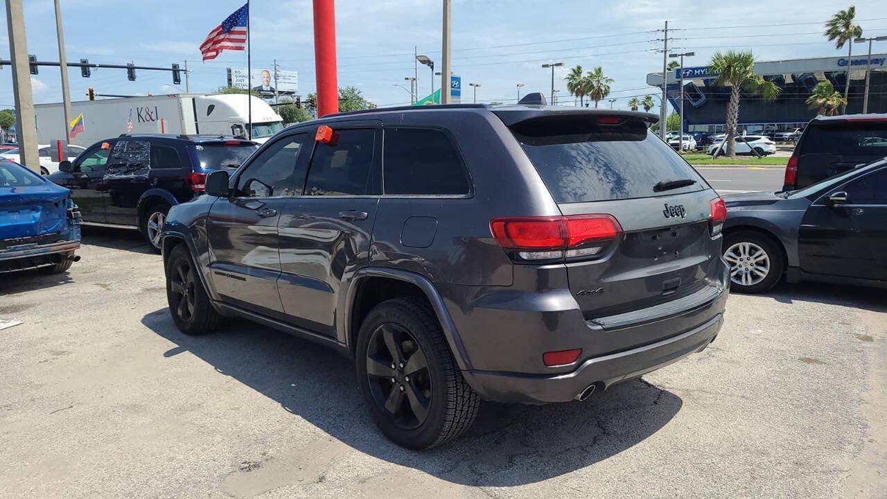 Used 2015 Jeep Grand Cherokee Altitude AWD/4WD image 5