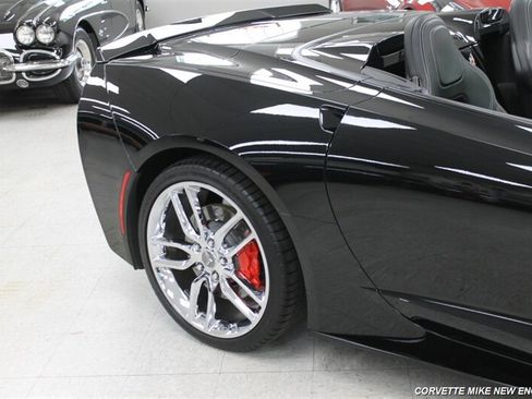 Used 2014 Chevrolet Corvette Stingray Convertible RWD image 21