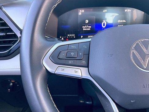 Used 2025 Volkswagen Taos S image 16