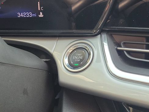 Used 2025 Chevrolet Trax LT FWD image 26
