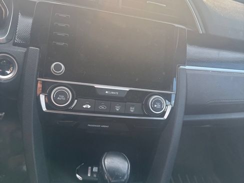 Used 2019 Honda Civic Sport image 3