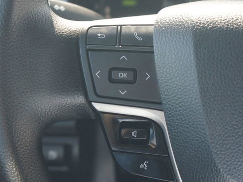 Used 2025 Toyota Camry LE image 9