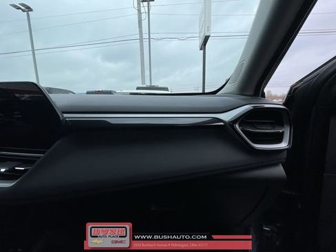 Used 2025 Chevrolet TrailBlazer LT image 28