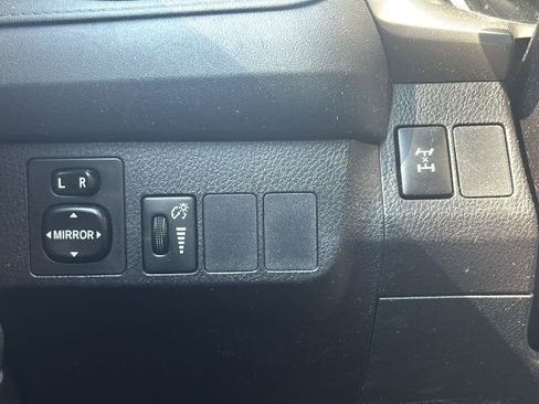 Used 2016 Toyota RAV4 LE AWD/4WD image 11