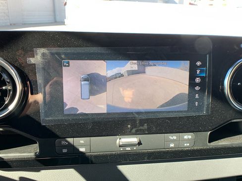 Used 2022 Mercedes-Benz Sprinter 2500 image 17