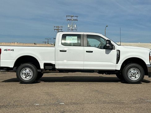 New 2026 Ford F250 XL w/ XL Chrome Package image 3