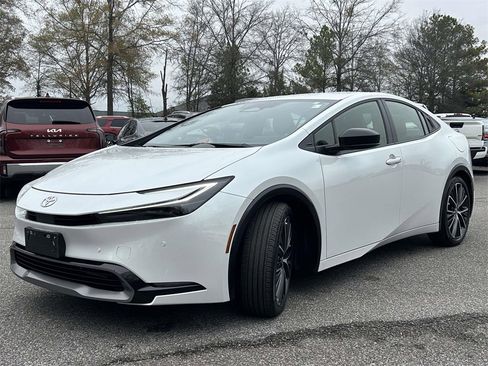 Used 2025 Toyota Prius Limited image 7