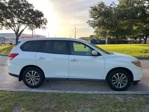 Used 2014 Nissan Pathfinder S FWD image 7