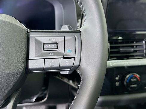 Certified 2026 Nissan Pathfinder Platinum w/ Lighting Package AWD/4WD image 23