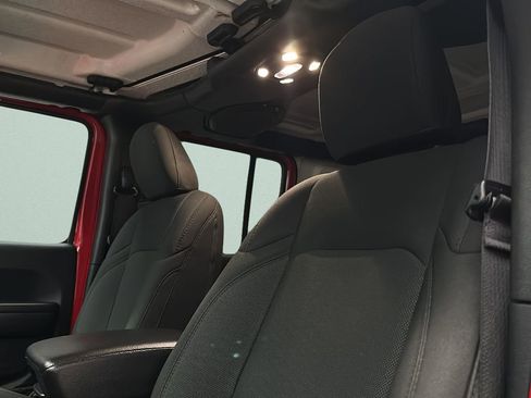 Used 2020 Jeep Wrangler Unlimited Sport S AWD/4WD image 14