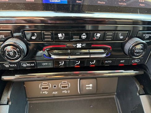 Used 2023 Jeep Grand Cherokee Limited w/ Luxury Tech Group II AWD/4WD image 34
