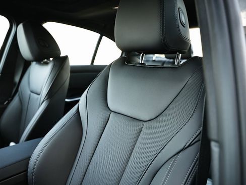 New 2026 BMW 330i Sedan w/ M Sport Package image 22