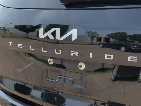 Used 2023 Kia Telluride SX Prestige AWD/4WD image 12