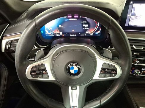 Used 2021 BMW M550i xDrive w/ Dynamic Handling Package image 20