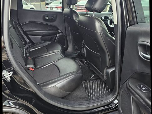 Used 2019 Jeep Compass Latitude image 10