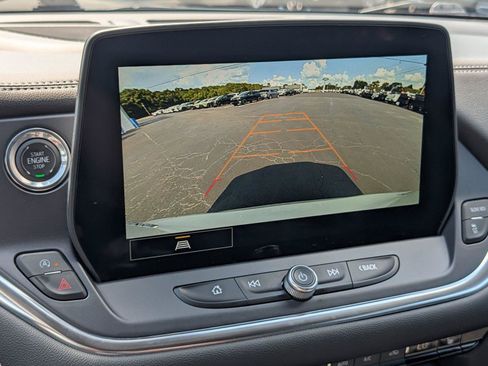 Used 2025 Chevrolet Blazer LT FWD image 17