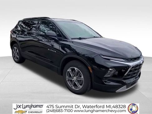 Certified 2024 Chevrolet Blazer LT w/ Convenience Package image 2