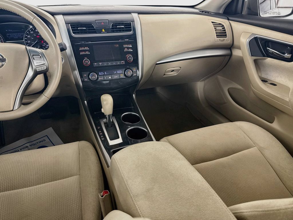 Used 2013 Nissan Altima 2.5 SV FWD image 27
