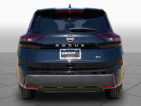 Used 2024 Nissan Rogue SV FWD image 5