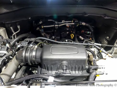 Used 2022 Ford Explorer XLT w/ Equipment Group 202A image 36