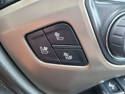 Used 2016 GMC Sierra 2500 Denali w/ Driver Alert Package AWD/4WD image 39