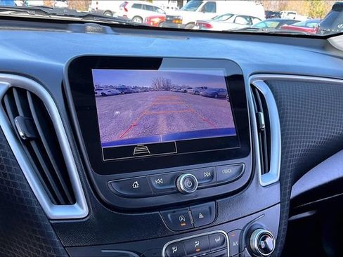 Used 2023 Chevrolet Malibu LT FWD image 14