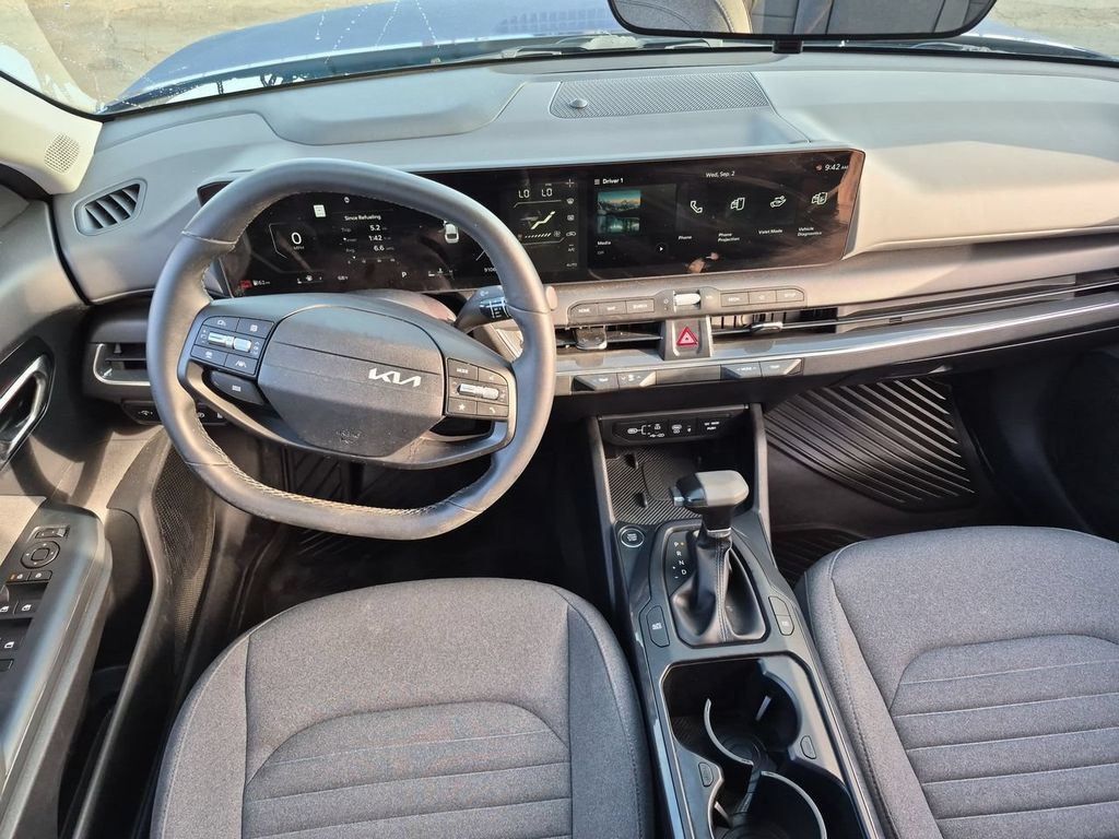 Certified 2025 Kia K4 EX FWD image 20