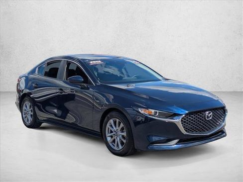 Used 2019 MAZDA MAZDA3 Sedan image 3