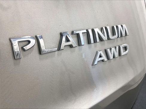 Used 2022 Nissan Rogue Platinum w/ Head-Up Display Package image 30